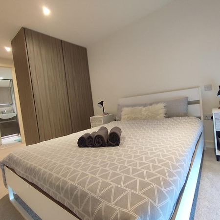 Luxury Riverside Apt With Easy Access To Central London, O2, Excel Centre And Parking Eksteriør billede