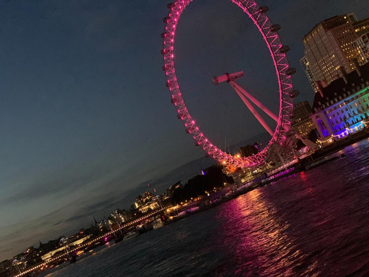 Luxury Riverside Apt With Easy Access To Central London, O2, Excel Centre And Parking Eksteriør billede
